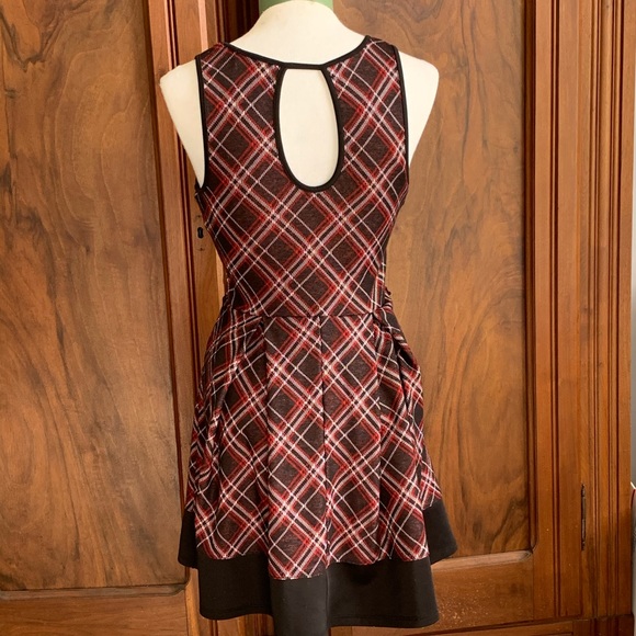 Red Plaid Fit n Flare Sleeveless Dress - Picture 2 of 4